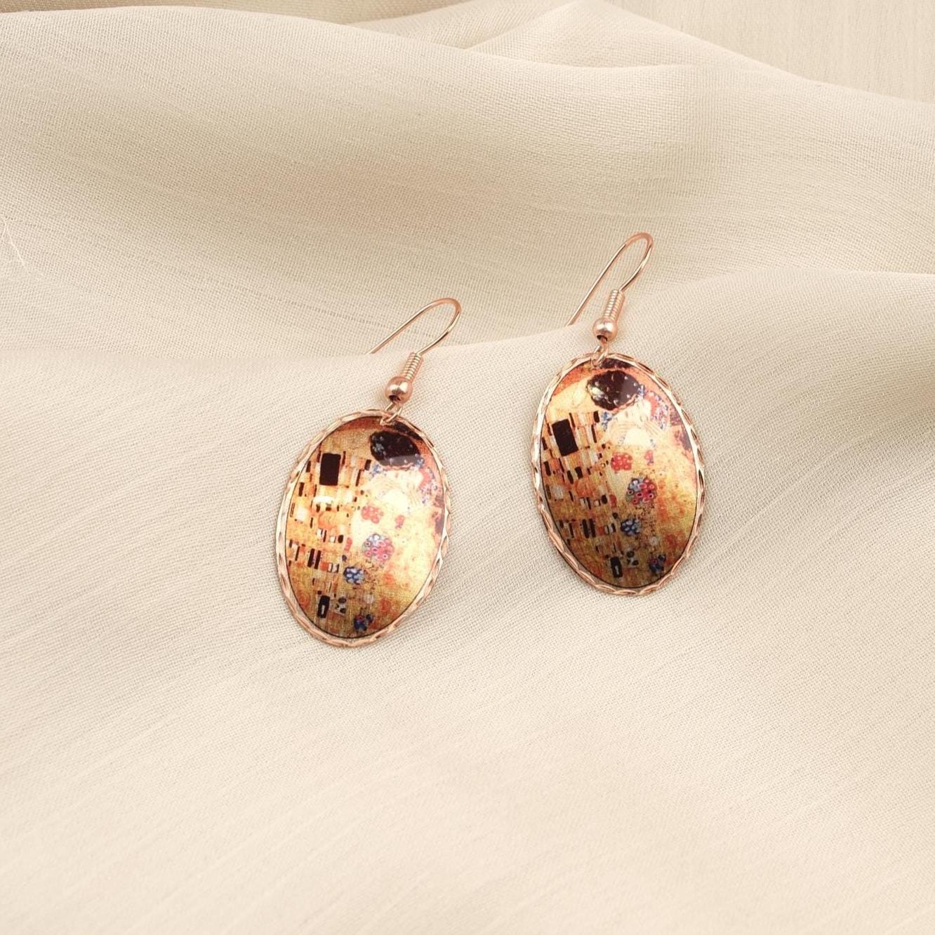 Gustav Klimt “The Kiss” Dangle Earrings in Pure Copper, Artistic Design | Handmade Vintage Style, Antique Looking Gift