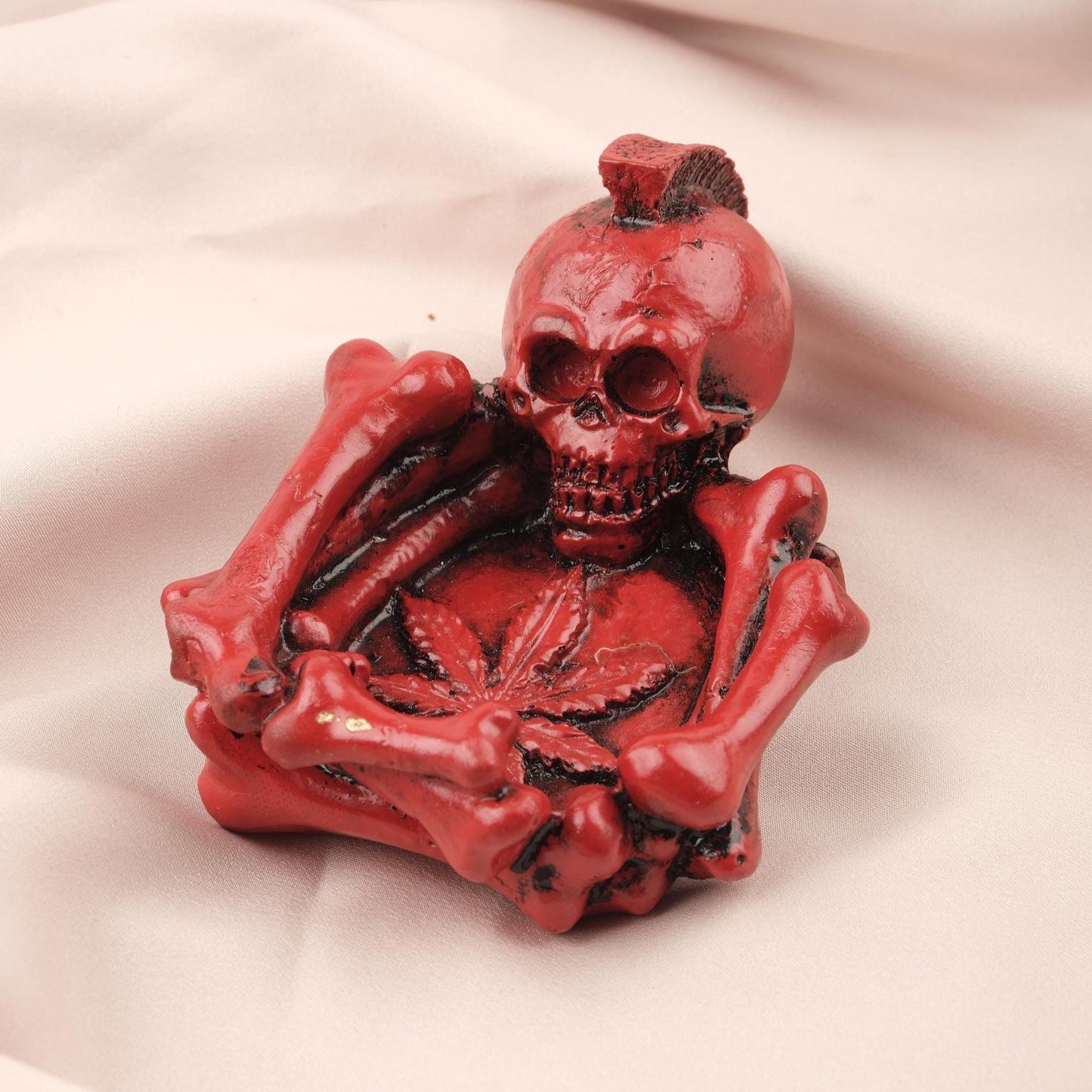 Red Skeleton Gladiator with Marijuana Ashtray, Unique Idea for Smokers, Smoking Accessories | Cigarette Lid and Ash Tray, Cigar Holder