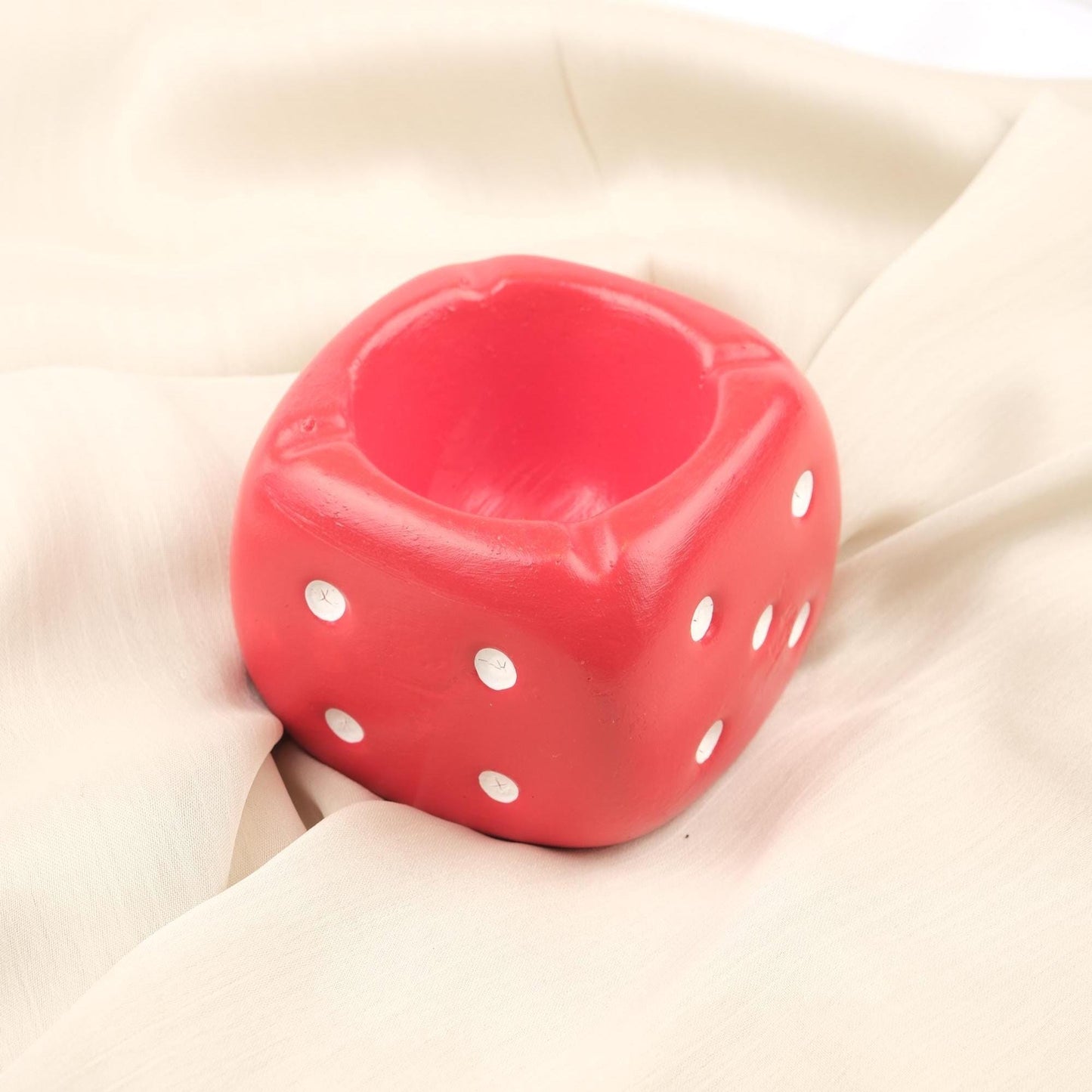 Red Dice Ashtray for Smokers, Playful Casino Theme Decor, Handcrafted Cube Design Tray with Dot Detail Fun Gift Idea, 7x8x8cm
