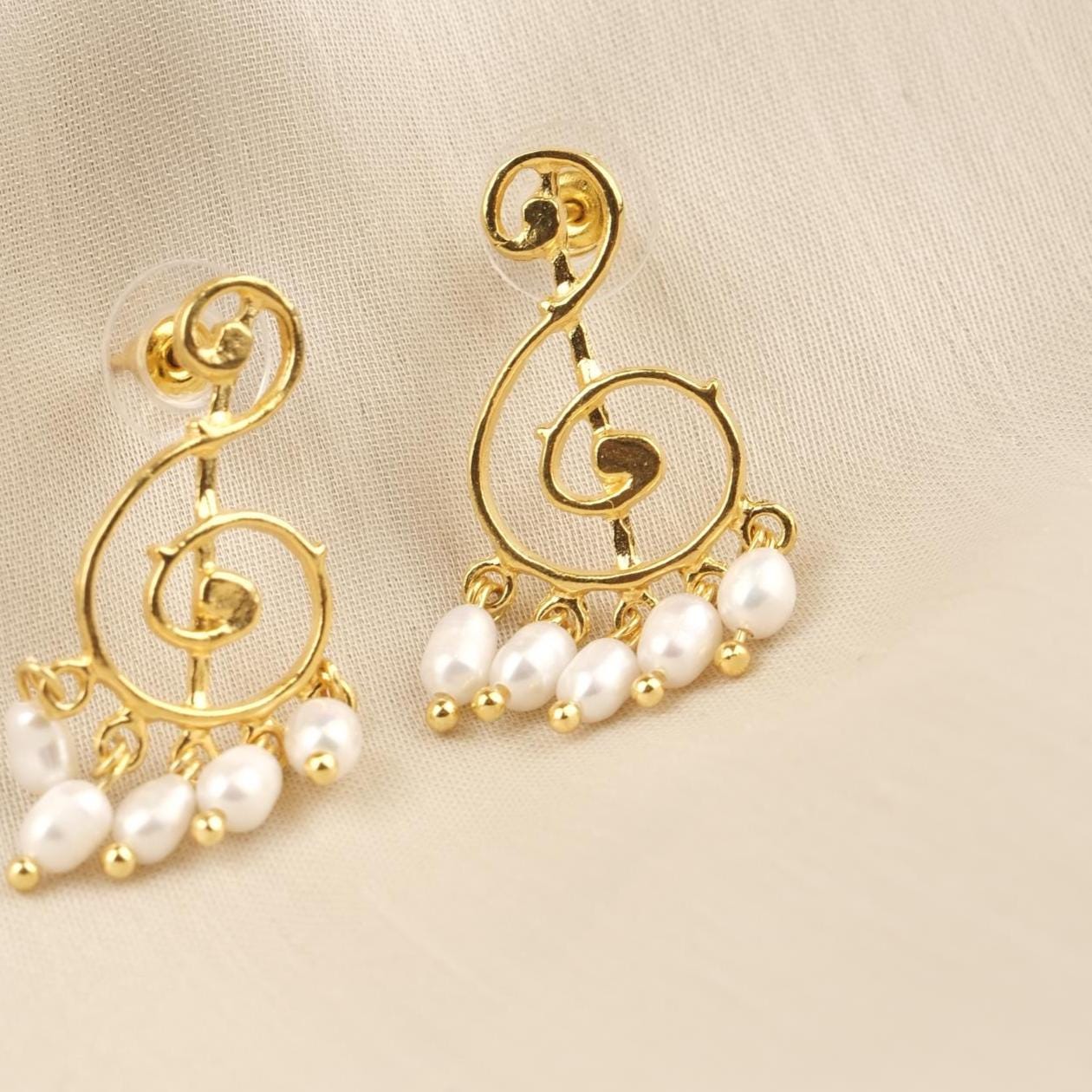 Handmade Pearl Melody Stud Earrings, Musical Treble Clef Design with Faux Pearls, Artistic and Elegant Gift for Music Lovers and Dreamers