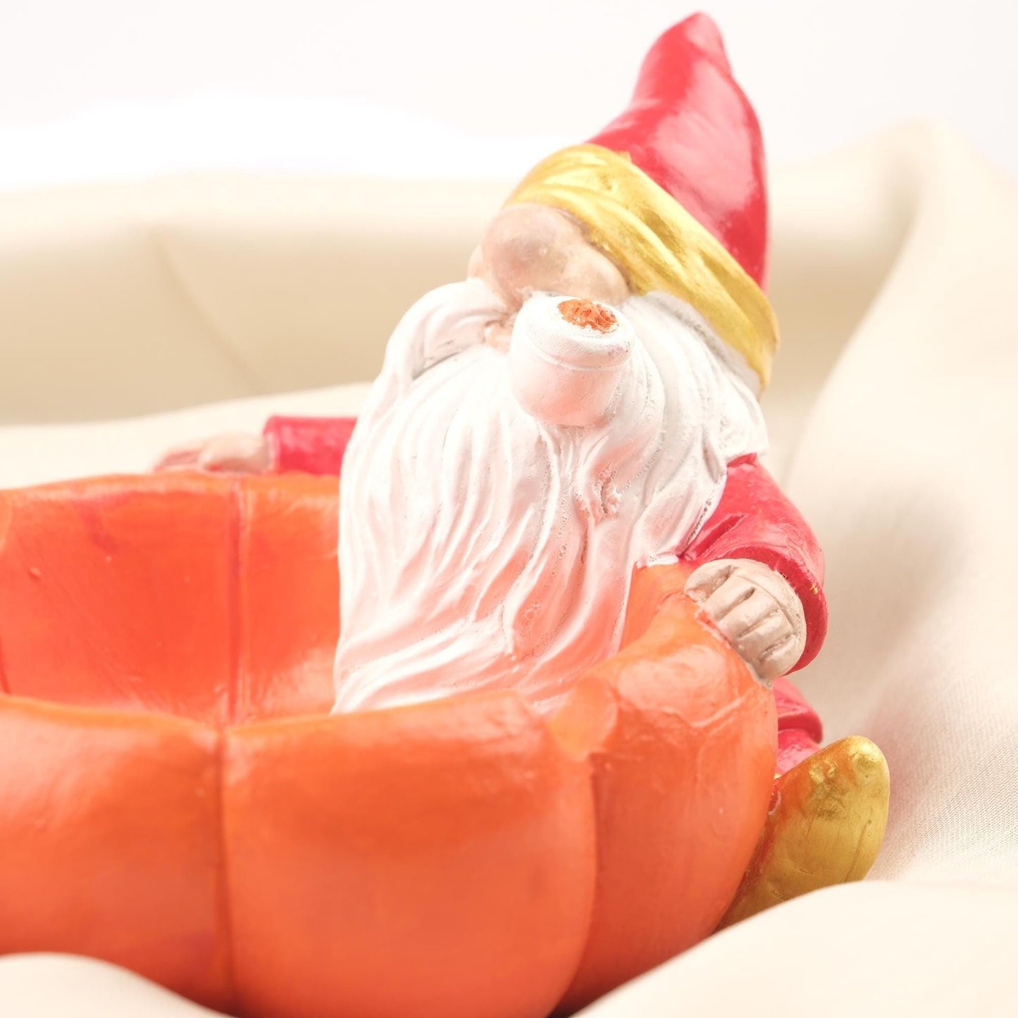 Red Gnome Ashtray with Pumpkin Bowl, Whimsical Santa Elf Smoking Tray, Handmade Fantasy Gift for Smokers Fun Decor, 11x14x11cm
