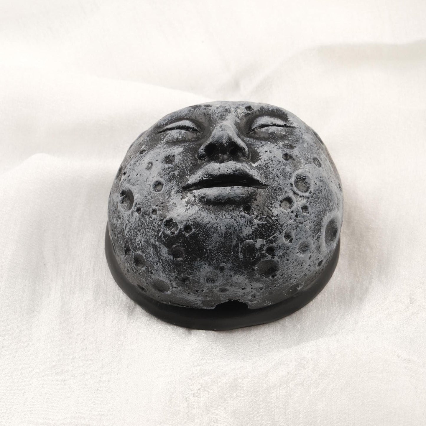 Sleeping Moon Cone and Backflow Incense Burner | Gray And Black Aromatherapy Smoke Fountain | 6x10x10cm Meditation Gift for Moon Lovers