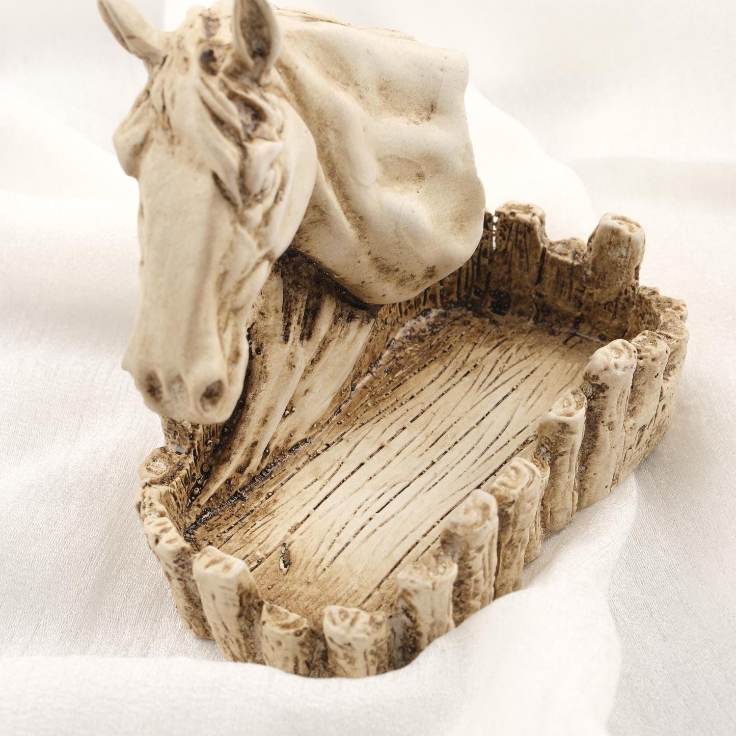Handmade White Horse in Castle Ashtray Funky Cool Outdoor Ashtray Gift for Smokers – 13x6cm CIgarette Holder for Smokers WEIGHS 1LB