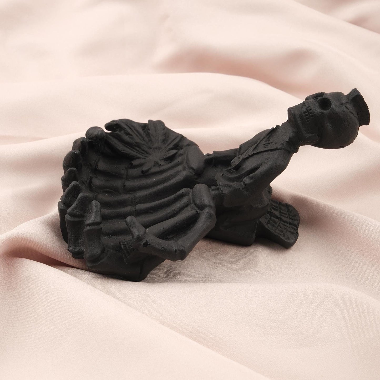 Black Skeleton & Marijuana Leaf Ashtray in Resin | Unique Smokers Gift Hippie Style Ashtray, Handmade Cigarette Lid | Smoking Accessories