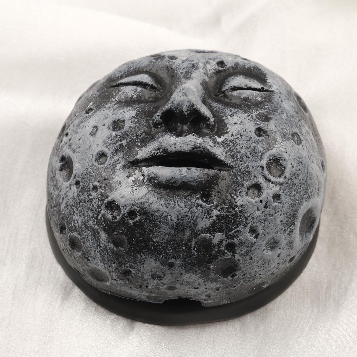Sleeping Moon Cone and Backflow Incense Burner | Gray And Black Aromatherapy Smoke Fountain | 6x10x10cm Meditation Gift for Moon Lovers