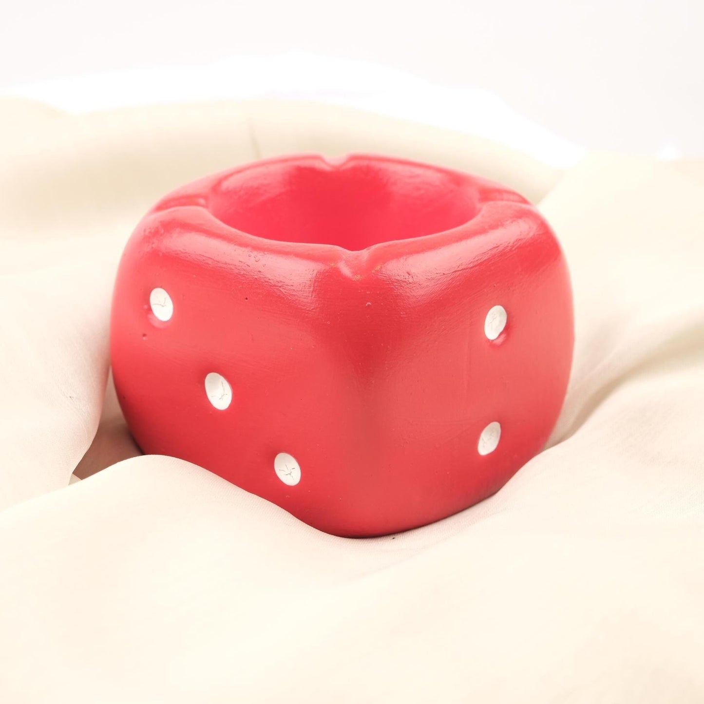 Red Dice Ashtray for Smokers, Playful Casino Theme Decor, Handcrafted Cube Design Tray with Dot Detail Fun Gift Idea, 7x8x8cm