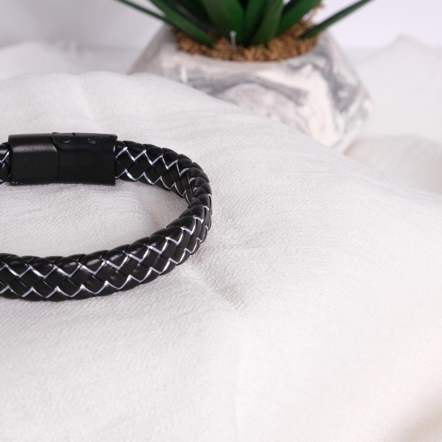 Black Genuine Leather Men's Bracelet – 22cm Street Style with White Stitch Detailing