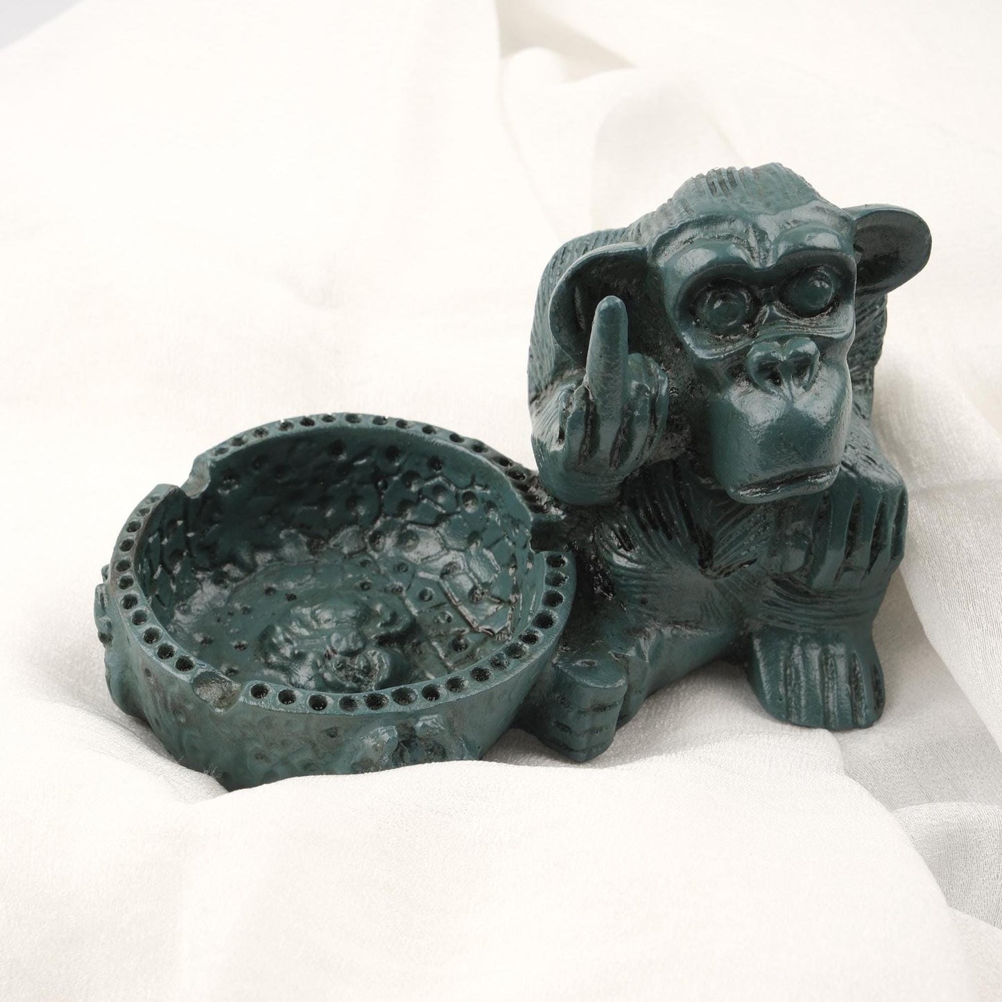 Middle Finger Monkey Ashtray | Funky Mythic Smoking Accessories Gift Idea – 15x9cm Handmade HEAVY ITEM 1LBS