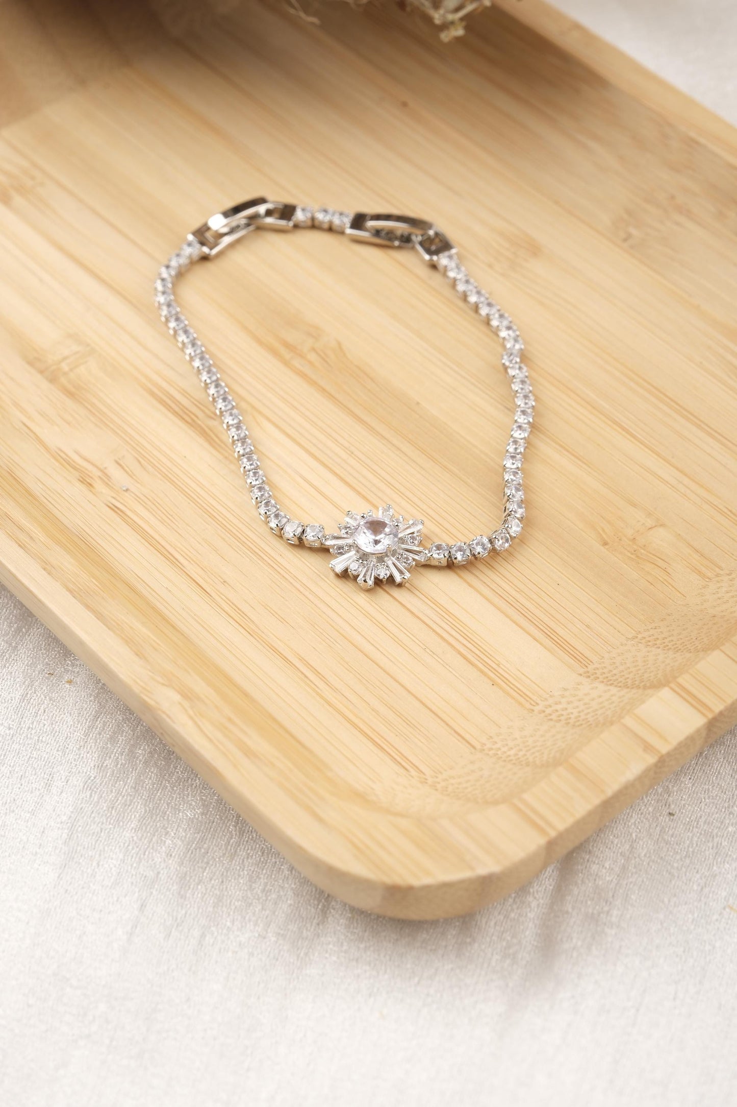 Silver Tennis Bracelet With Elegant Flower And Emerald Charm Hypoallergenic Dainty Tennis Chain Lightweight Italian Lock | Gift For Women