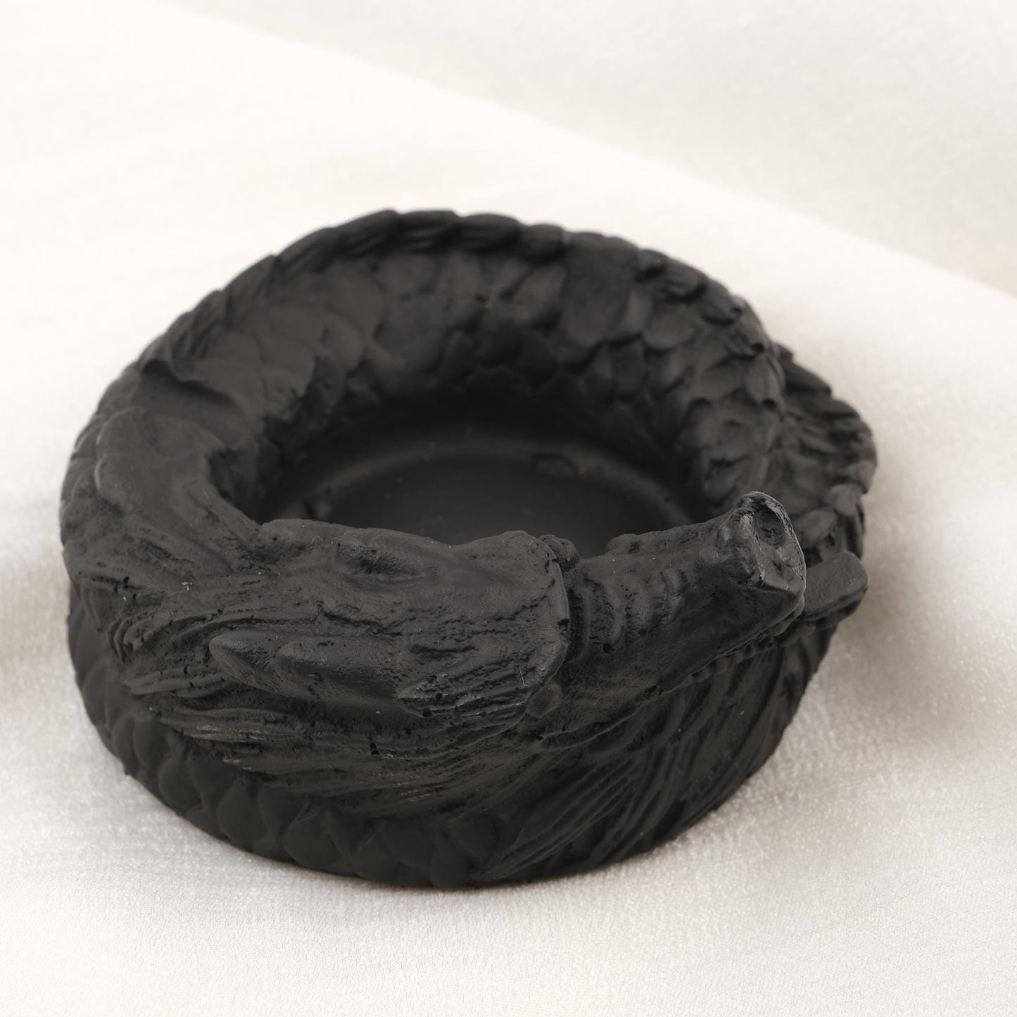 Black Dragon Ashtray, Cool Mythic Smoke Decor Funky Portable Outdoor Ashtray Gift for Smokers – 9x10cm Handmade HEAVY ITEM 1LBS