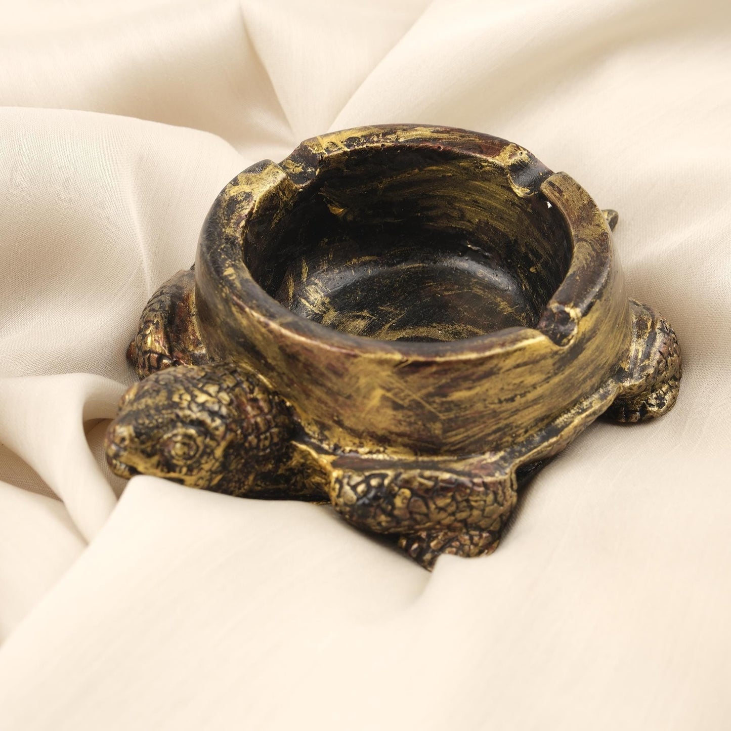 Antique Gold Turtle Ashtray, Unique Reptile-Inspired Smoking Tray, Handmade Zen Decor for Home Exotic Animal Gift Idea, 3.5x13x10cm