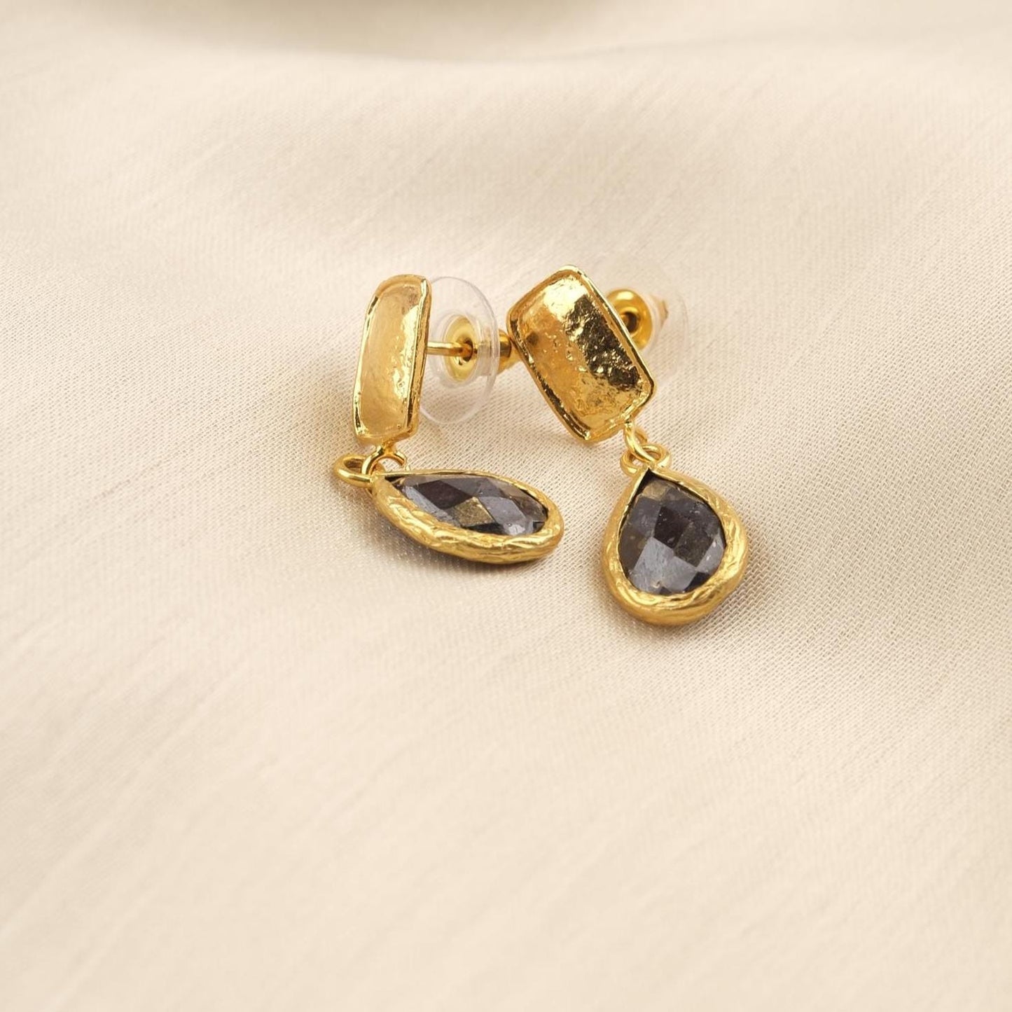 Handmade Garnet Diamond Earrings,Gold Teardrop January Birthstone, Artistic Minimal Jewelry For Women, Elegant Everyday Statement Piece Gift