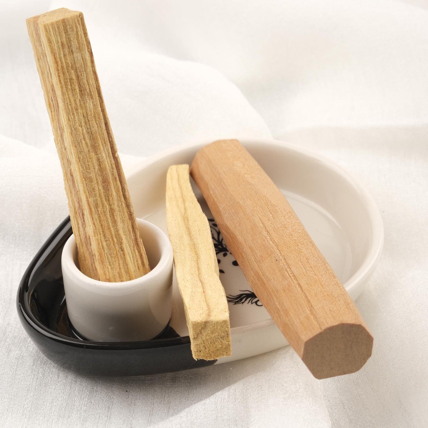 Black And White Ceramic Palo Santo Holder With Roots & Praying Woman Figure | Smudge Tray For Cleansing Rituals | 14x10x4cm Sandal Tray