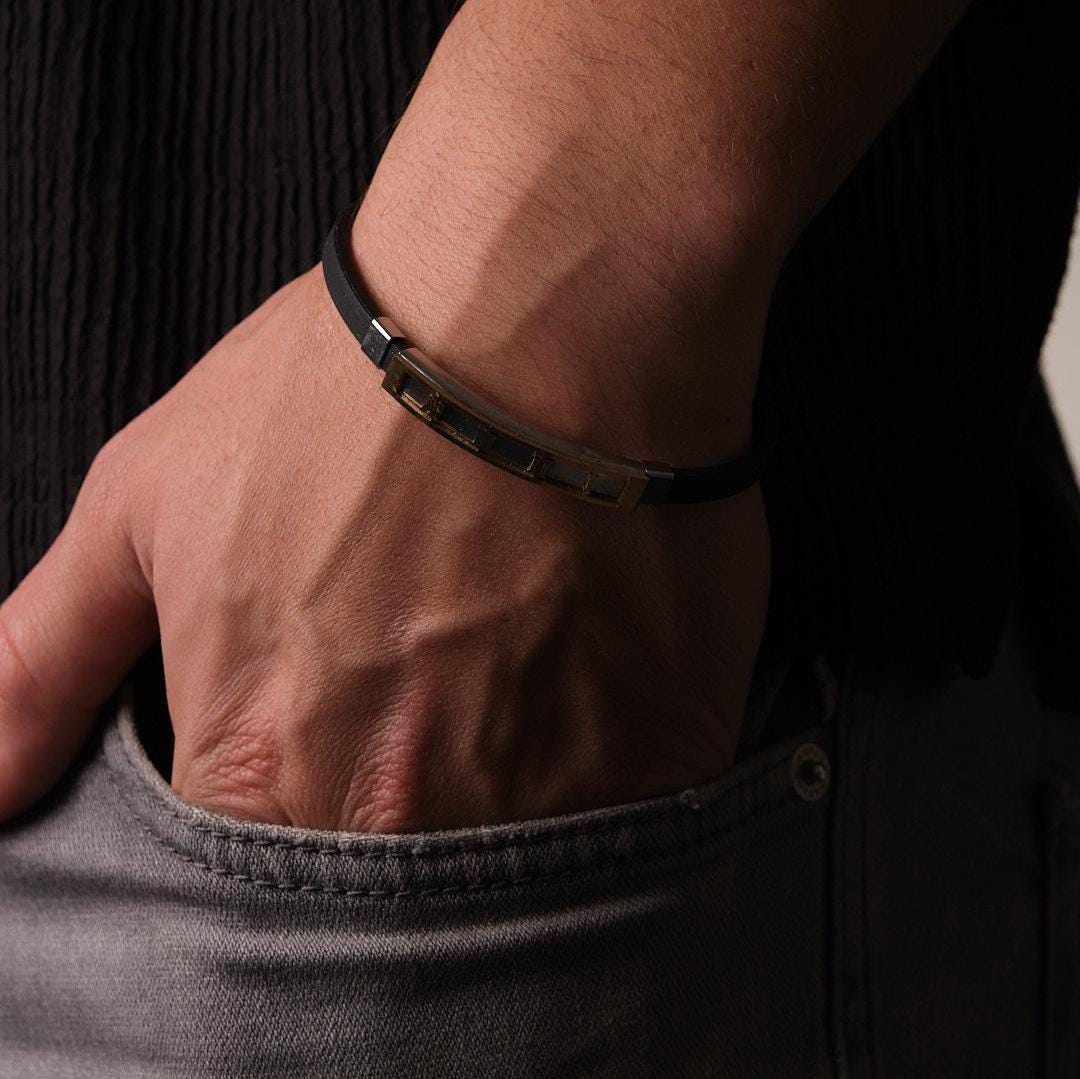 Leather Detailed Gold Roman Numerals Bracelet for Men & 22 cm, Elegant Design, Sleek Modern Look | Durable Jewelry for Him | Great Gift Idea