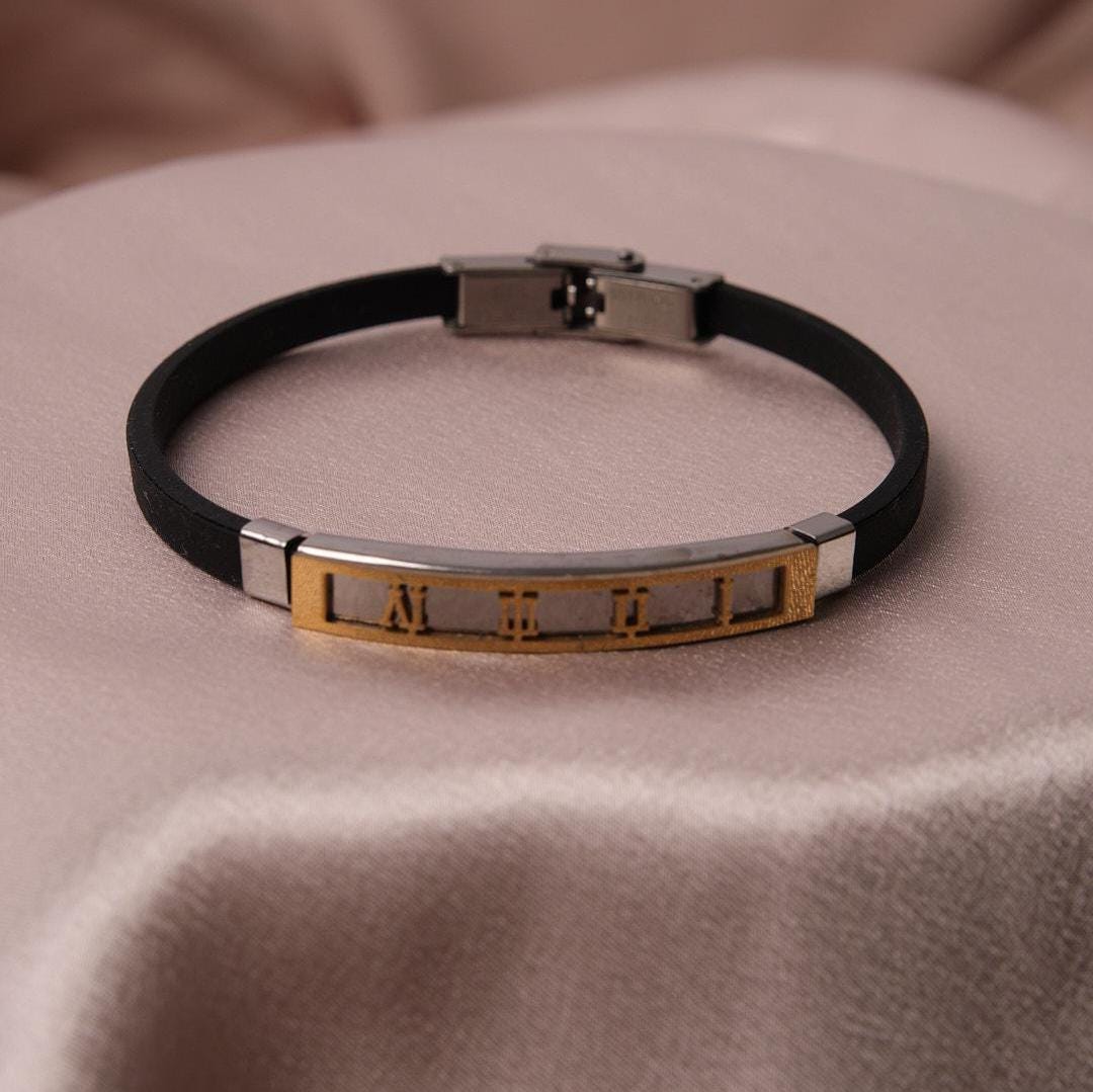 Leather Detailed Gold Roman Numerals Bracelet for Men & 22 cm, Elegant Design, Sleek Modern Look | Durable Jewelry for Him | Great Gift Idea