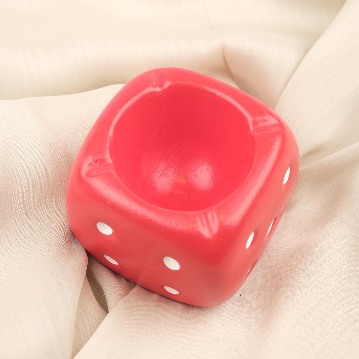 Red Dice Ashtray for Smokers, Playful Casino Theme Decor, Handcrafted Cube Design Tray with Dot Detail Fun Gift Idea, 7x8x8cm