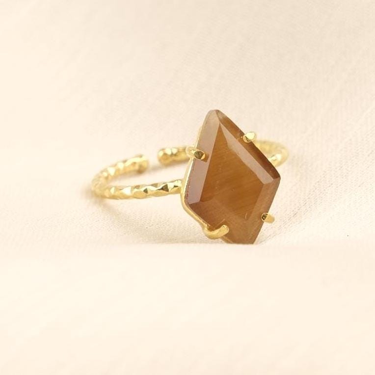Handmade Diamond Ring, Drop Style Antique Looking And Vintage Style Gold Plated Adjustable , Green Gemstone Elegant Artisan Crafted Ring