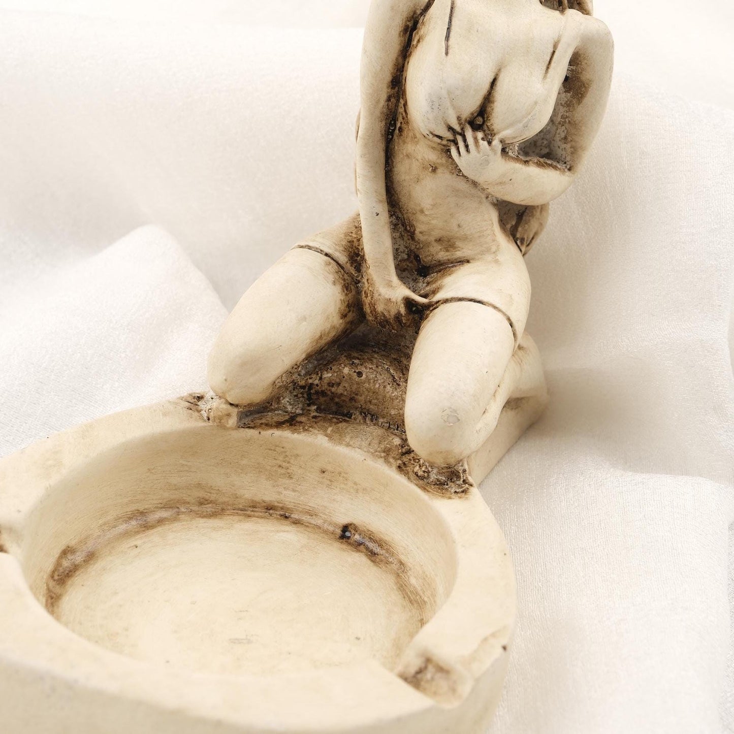 White Exotic Women Figure Ashtray, Unique Gift for Smokers, Cigarette Lid for Smoking, Art Decoration Accessories for Husband 1lb