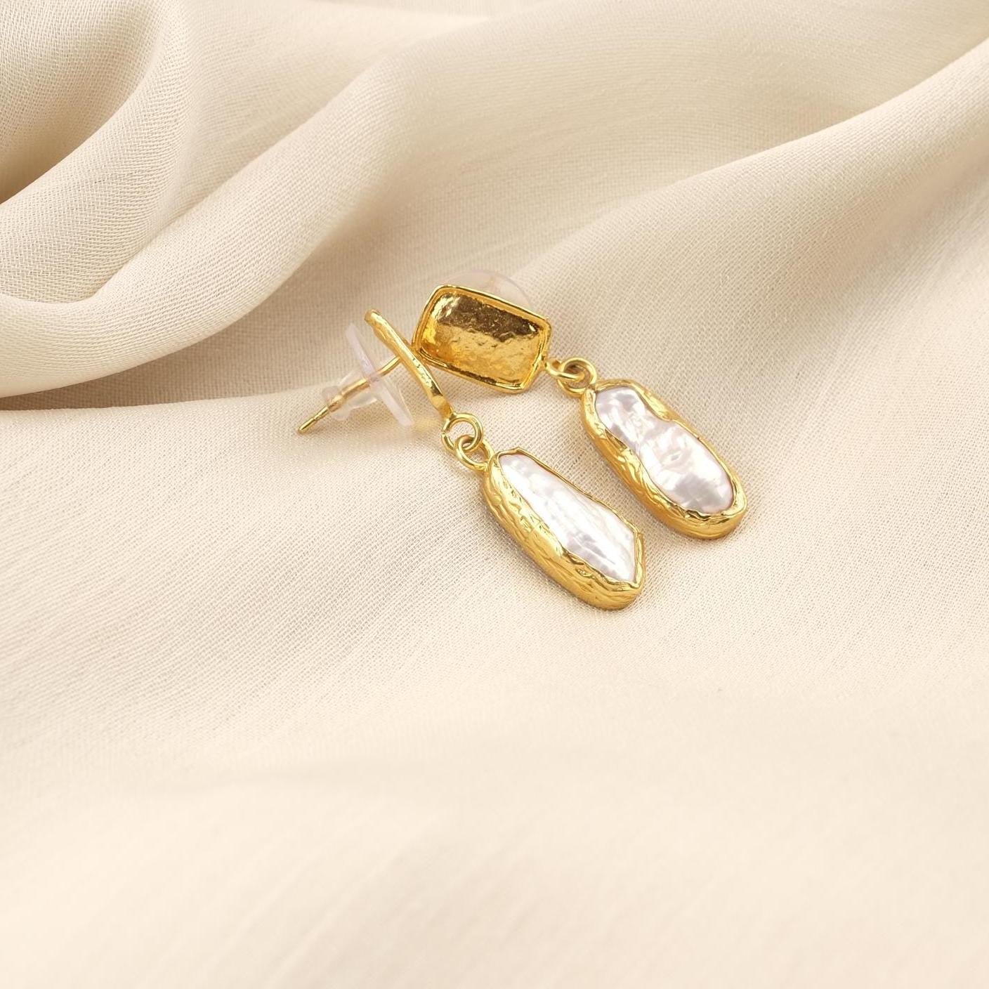 Handmade Genuine Pearl Stud Earrings with Artistic and Textured Design, Vintage Style, Antique Looking Gift, Elegant Minimalist Jewelry