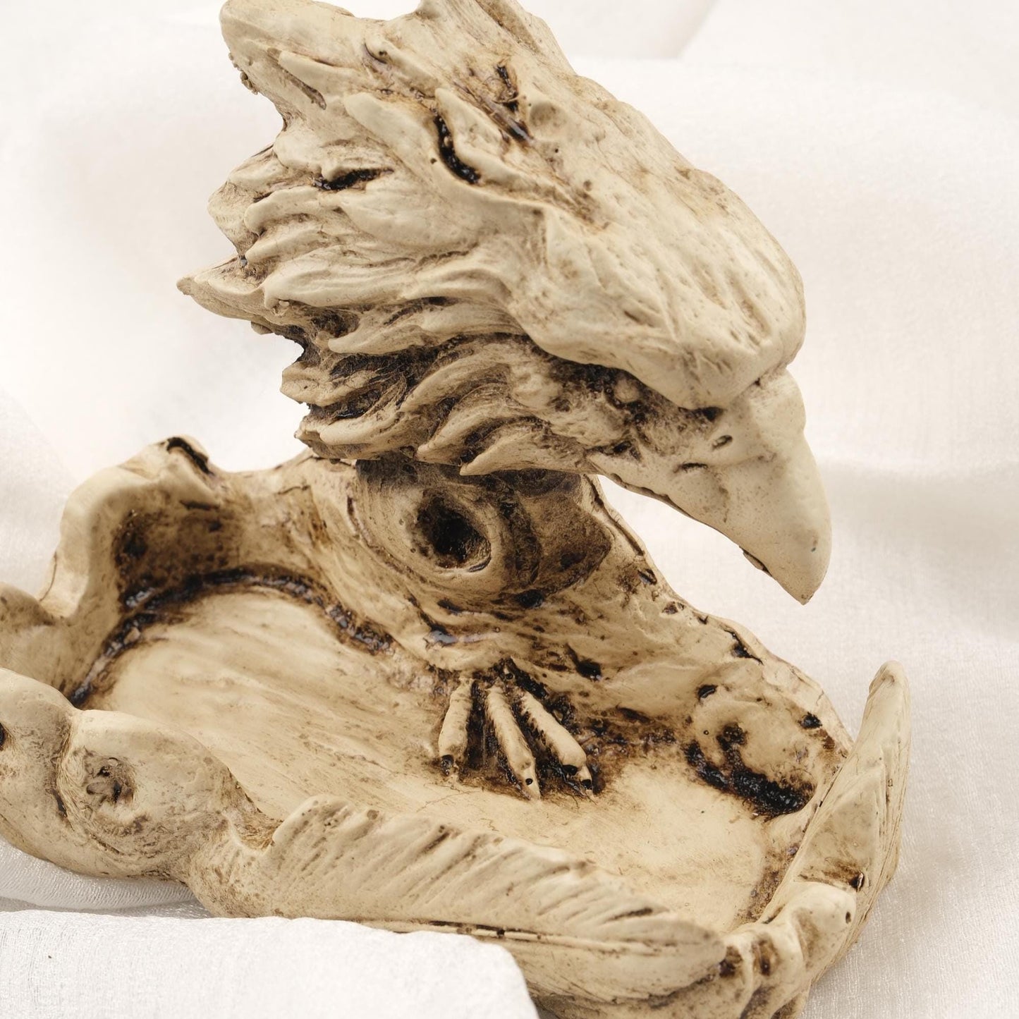 White Eagle Ashtray, Handmade Cigarette Lid for Smokers, Unique Smoking Accessories, Heavy and Maximalist Art Decoration for Smokers 1LB