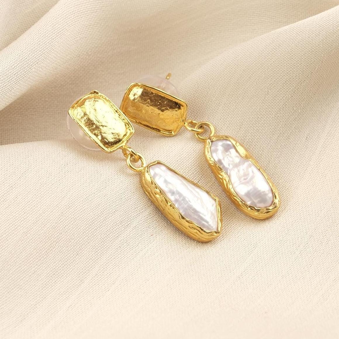 Handmade Genuine Pearl Stud Earrings with Artistic and Textured Design, Vintage Style, Antique Looking Gift, Elegant Minimalist Jewelry