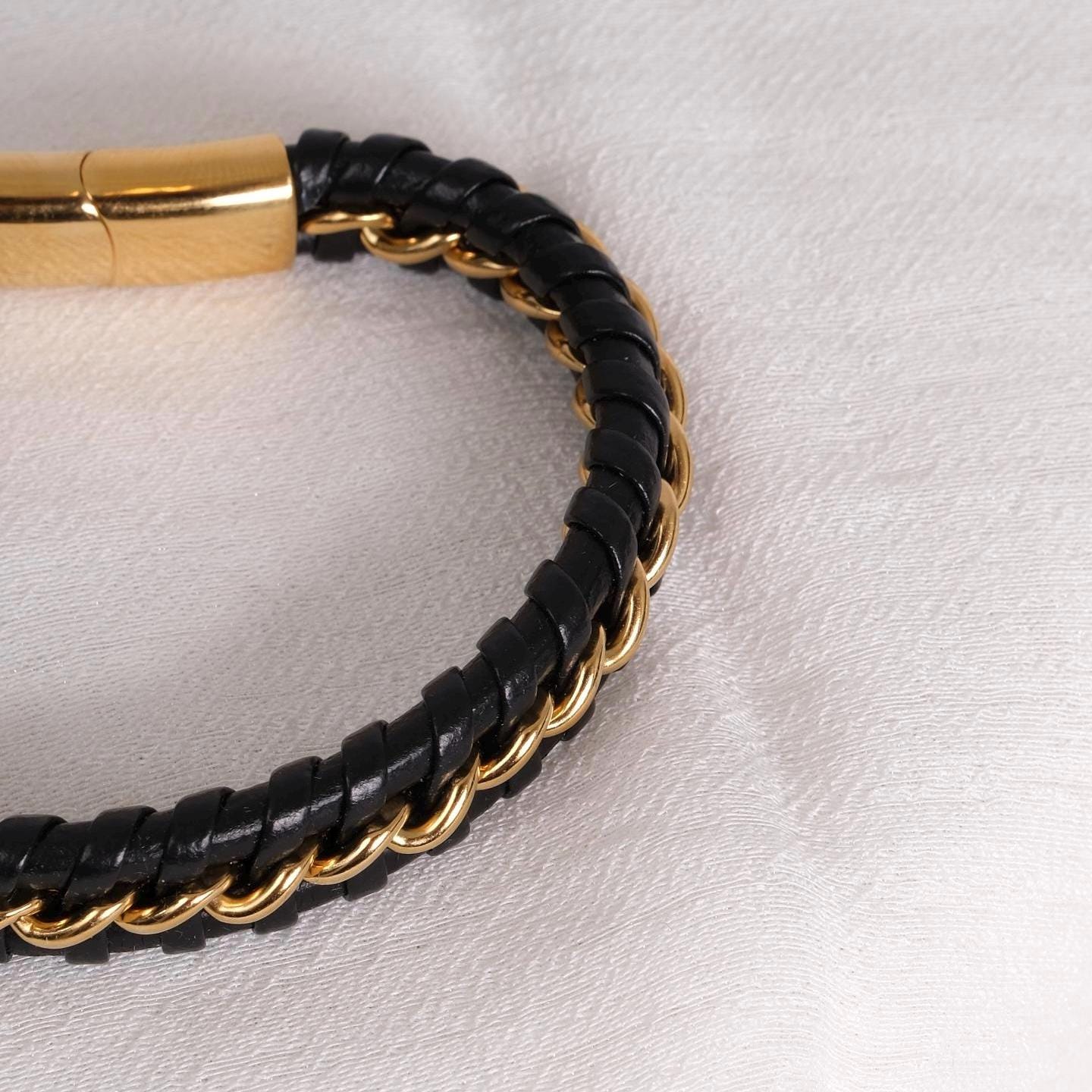 Black and Gold Men’s Bracelet, Genuine Leather, Gold Steel Plated, 22cm, Bold and Durable, Statement Jewelry for Him