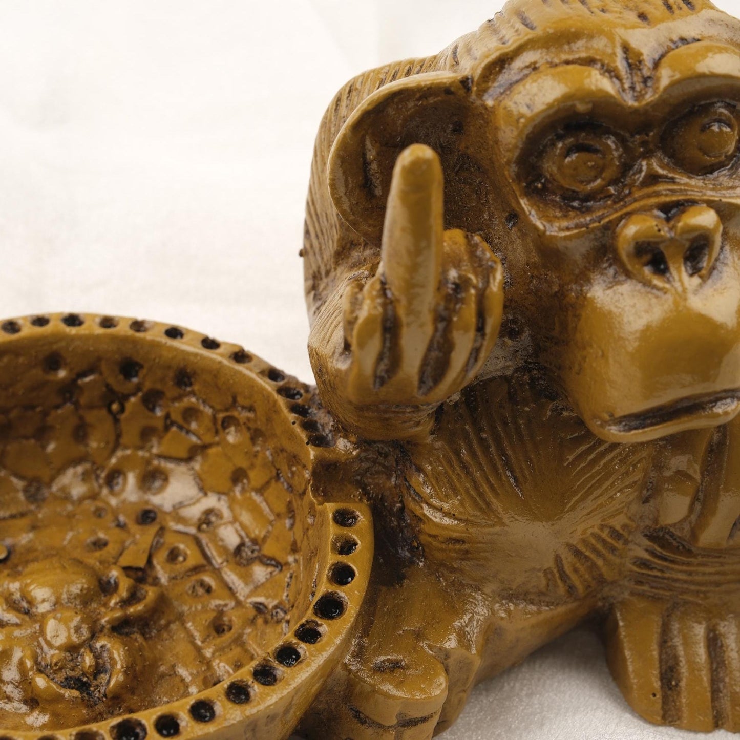 Middle Finger Monkey Ashtray | Funky Mythic Smoking Accessories Gift Idea – 15x9cm Handmade HEAVY ITEM 1LBS