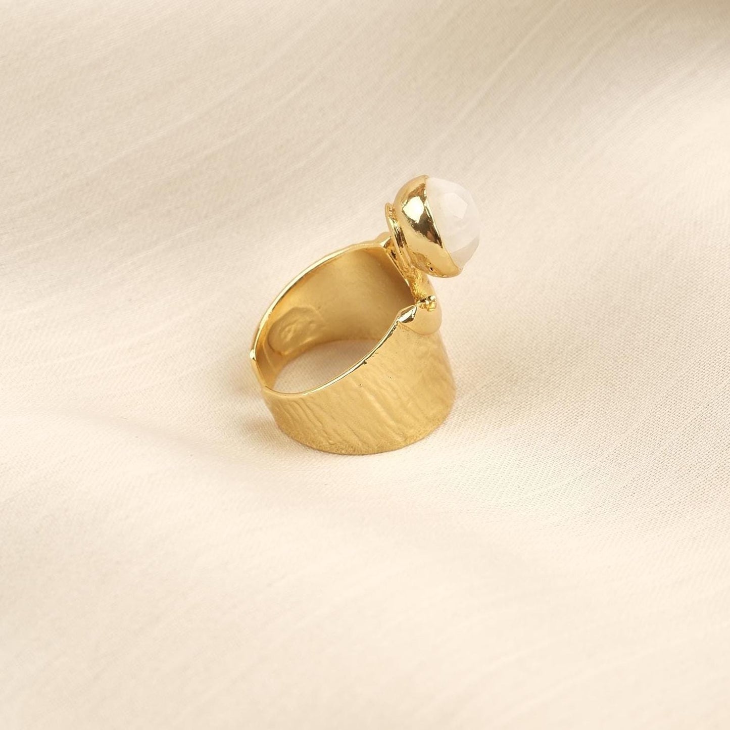 Handmade Regal Gemstone With Queen Style Setting, Antique Looking And Vintage Style Gold Plated Ring Featuring Bold Textured Band Design