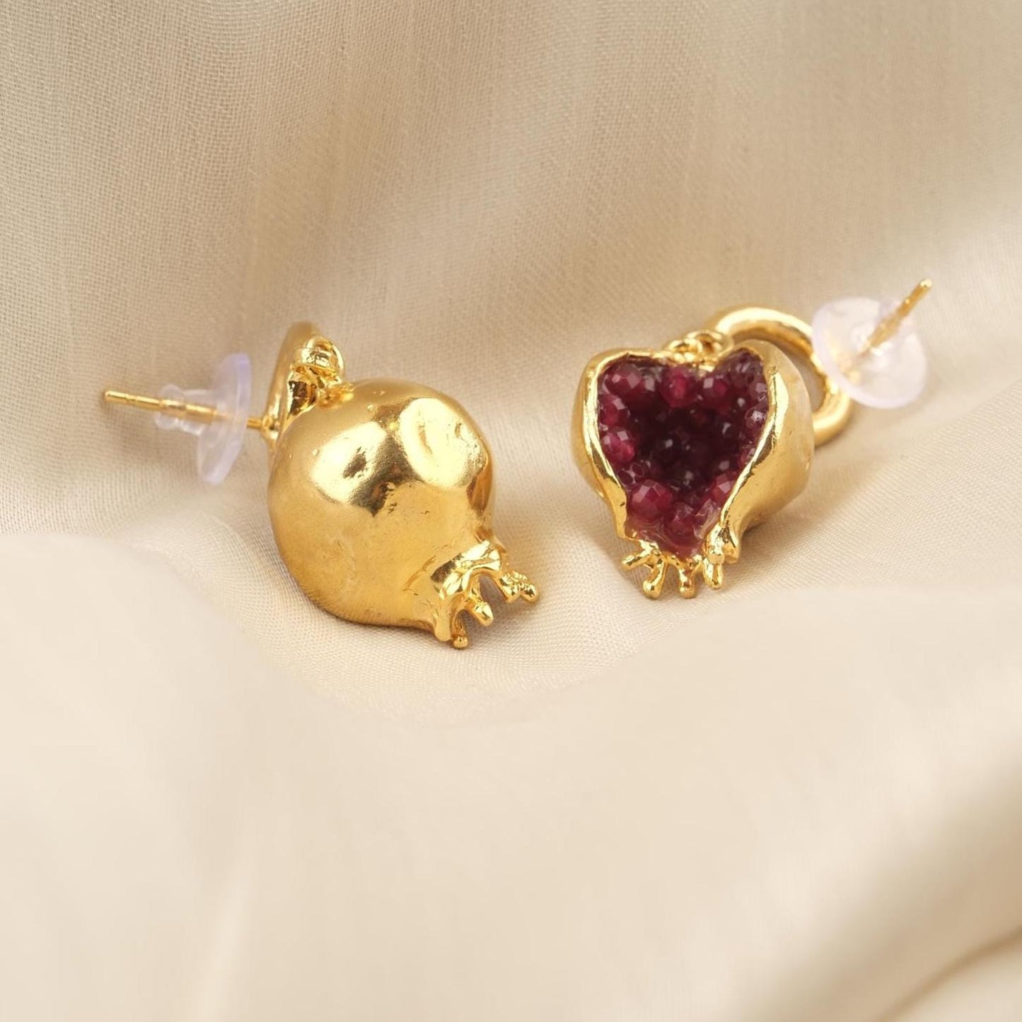 Handmade Gold Jade Pomegranate Stud Earrings, Artistic Fruit-Inspired Design with Deep Red Crystal Beads, Unique Vintage Style Gift Idea