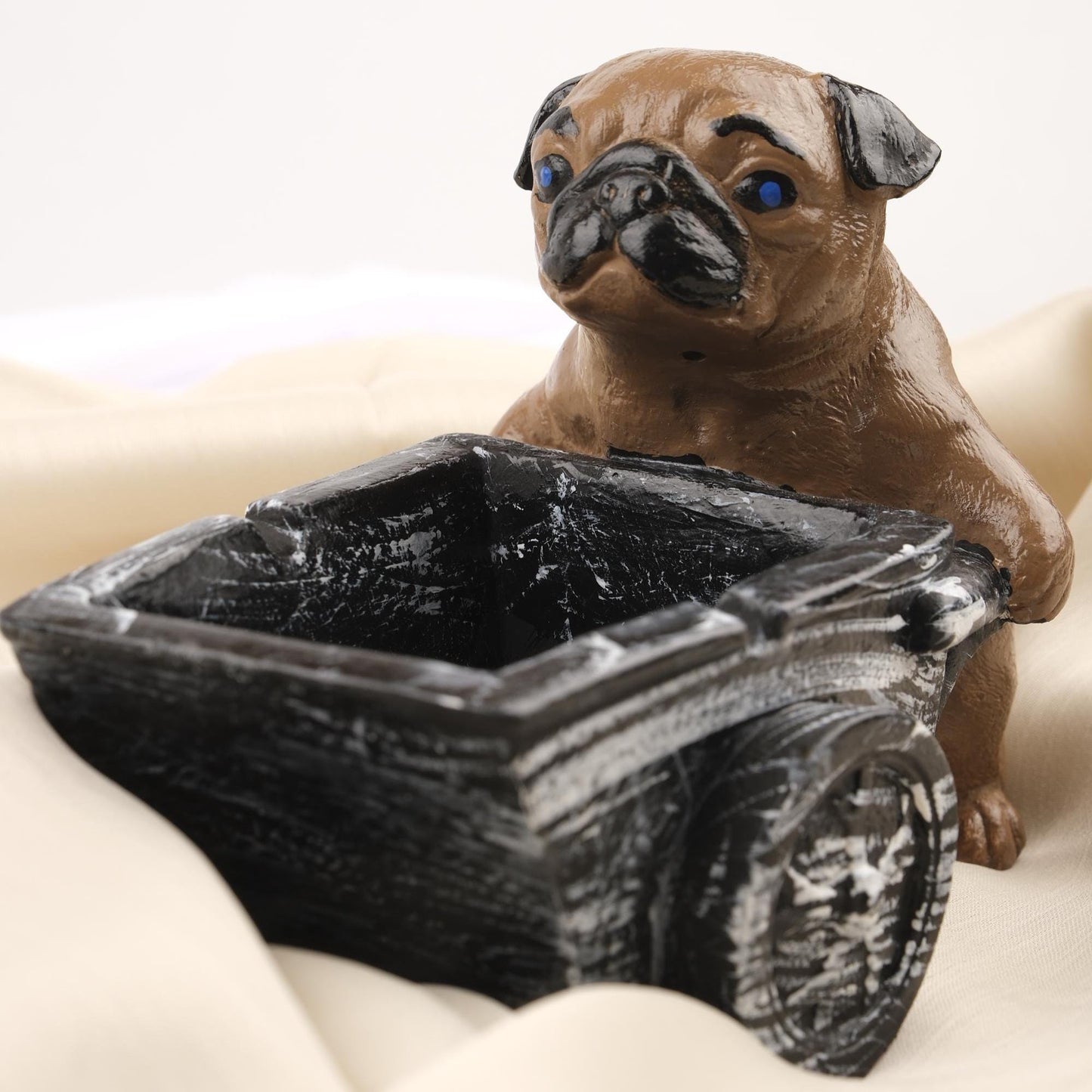 Green Pug Dog Ashtray in Wheelbarrow Cart, Cute Animal Smoking Tray, Handcrafted Dog Lover Gift Whimsical and Functional Decor, 16x9x12cm