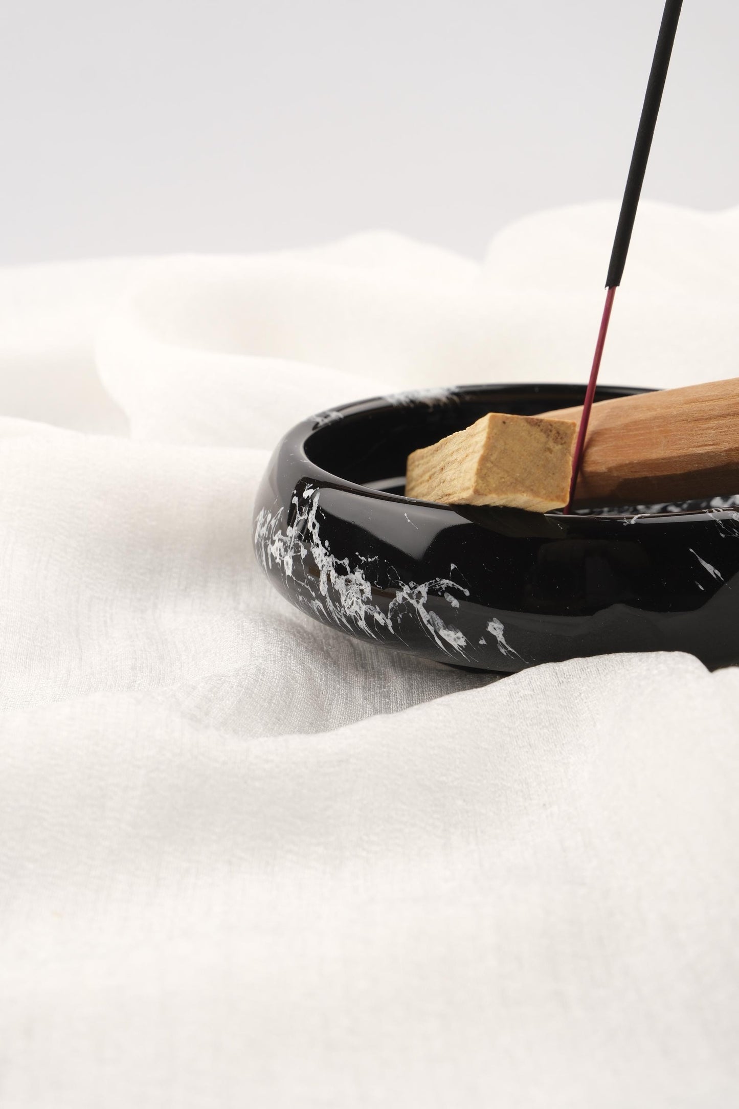 Palo Santo & Incense Stick Holder | Marble Paint Ceramic Modern Ash Catcher For Smudge Or Sticks | 12x12x5cm Authentic Yogi Gift