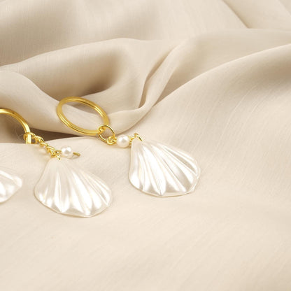 Handmade Shell & Pearl Gold Keychain and Bag Charm, Faux Pearl Beach Vibes Minimalist Decor for Summer Lovers