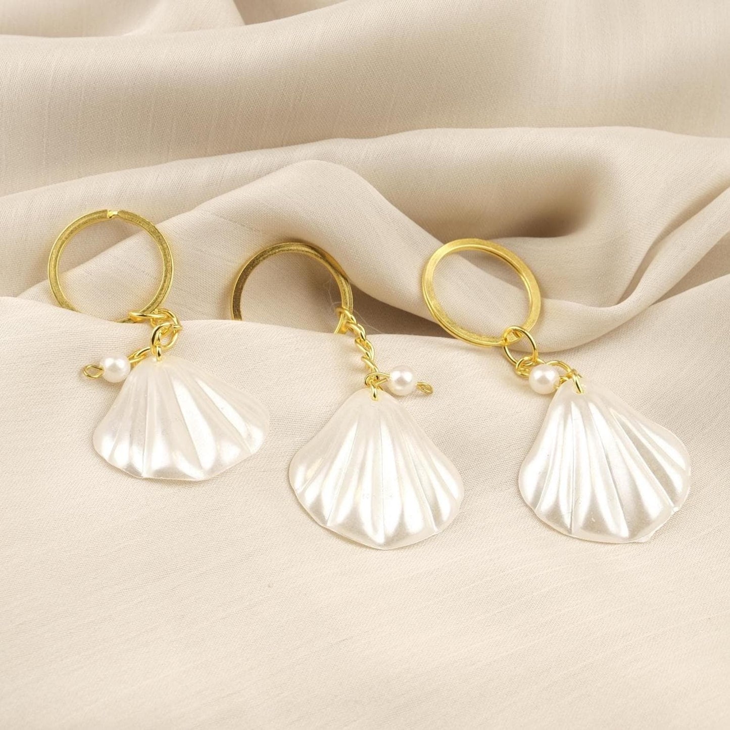 Handmade Shell & Pearl Gold Keychain and Bag Charm, Faux Pearl Beach Vibes Minimalist Decor for Summer Lovers