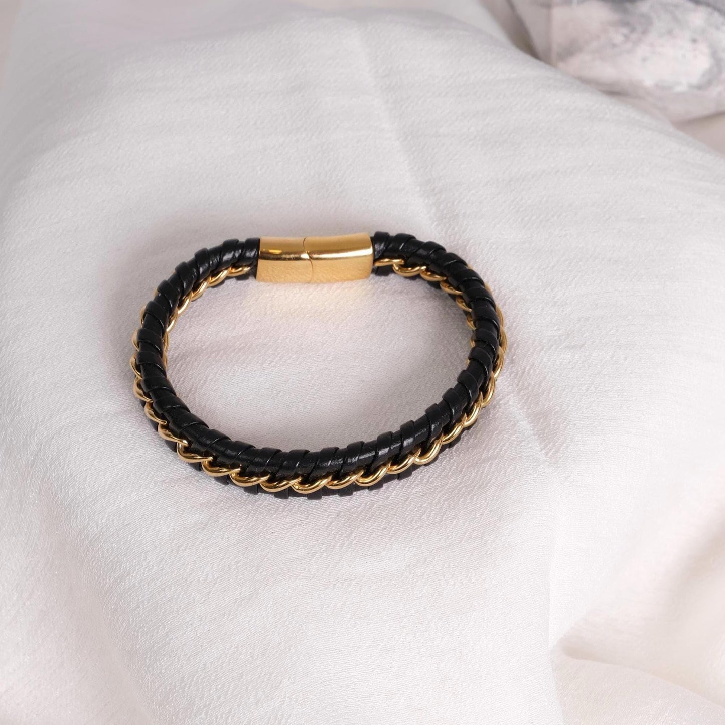 Black and Gold Men’s Bracelet, Genuine Leather, Gold Steel Plated, 22cm, Bold and Durable, Statement Jewelry for Him