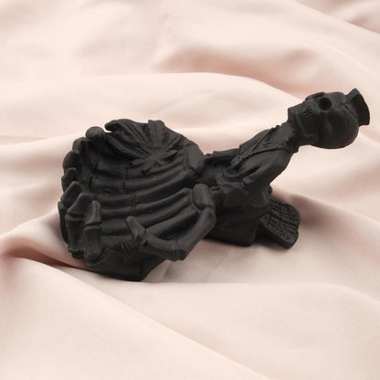 Black Skeleton & Marijuana Leaf Ashtray in Resin | Unique Smokers Gift Hippie Style Ashtray, Handmade Cigarette Lid | Smoking Accessories