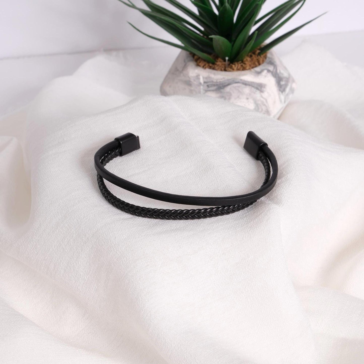 Classic Black Men's Leather Bracelet, Minimalist & Modern Design, Genuine Leather . Elegant Gift for Him