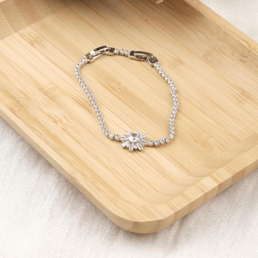 Silver Tennis Bracelet With Elegant Flower And Emerald Charm Hypoallergenic Dainty Tennis Chain Lightweight Italian Lock |  Gift For Women