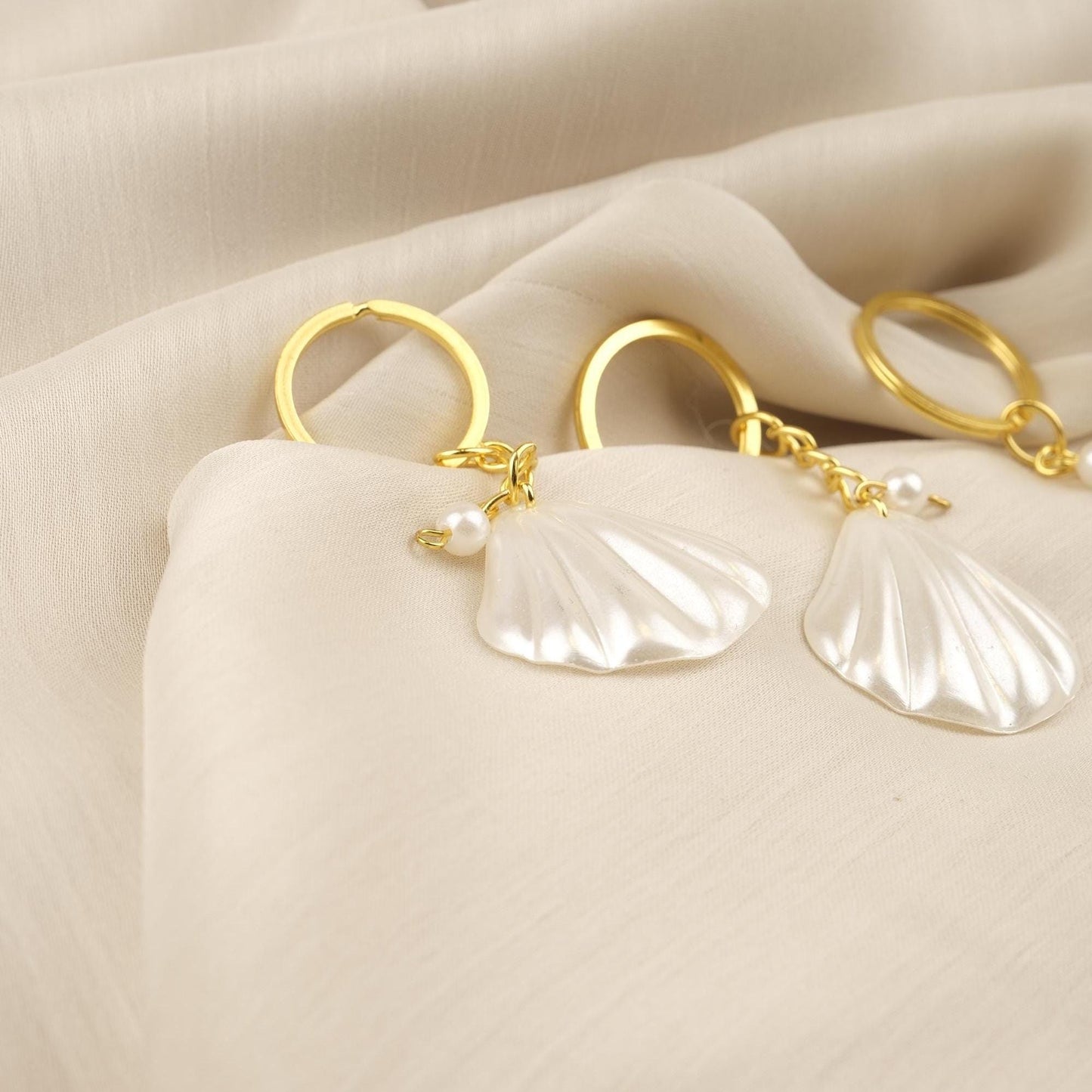 Handmade Shell & Pearl Gold Keychain and Bag Charm, Faux Pearl Beach Vibes Minimalist Decor for Summer Lovers