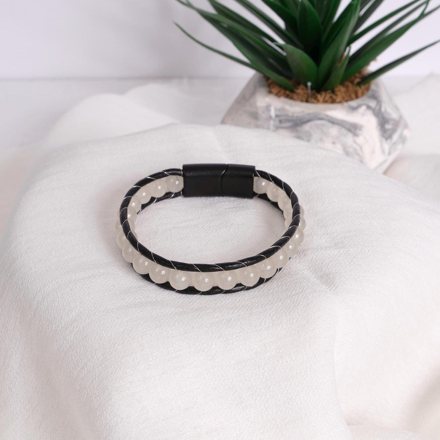 Glow in the Dark Gemstone Men's Bracelet – 22cm Leather and Stainless Steel Bright and Bold Design