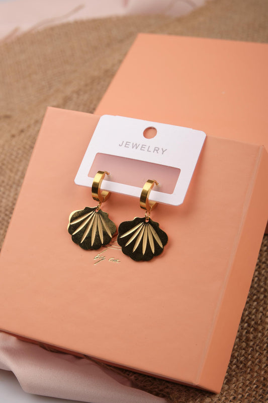 Gold Oyster Hoop Earrings For Women, Classic And Elegant Statement Jewelry, Hypoallergenic Design Made In Brass