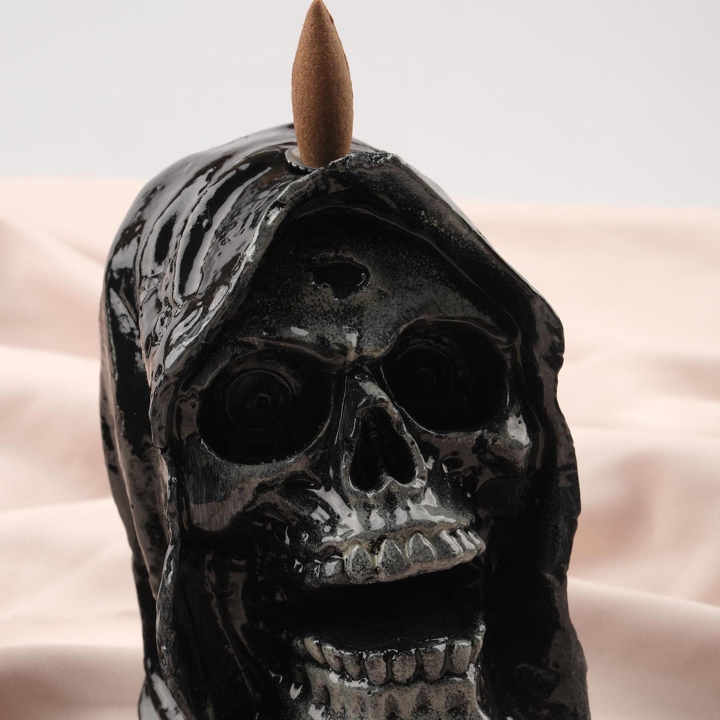 Unique Black Backflow Incense Holder | Gothic Decoration for Meditation Lovers, Smoke Fountain for Backflow Incense, Unique Ash Catcher