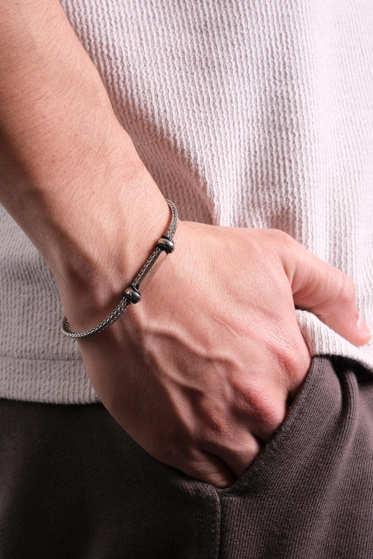 Stainless Steel Men's Bracelet with Cross Symbol – 22cm Silver-Tone Christian Jewelry, Durable Chain Style Wristband for Him