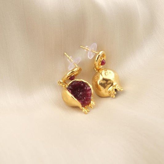 Handmade Gold Jade Pomegranate Stud Earrings, Artistic Fruit-Inspired Design with Deep Red Crystal Beads, Unique Vintage Style Gift Idea