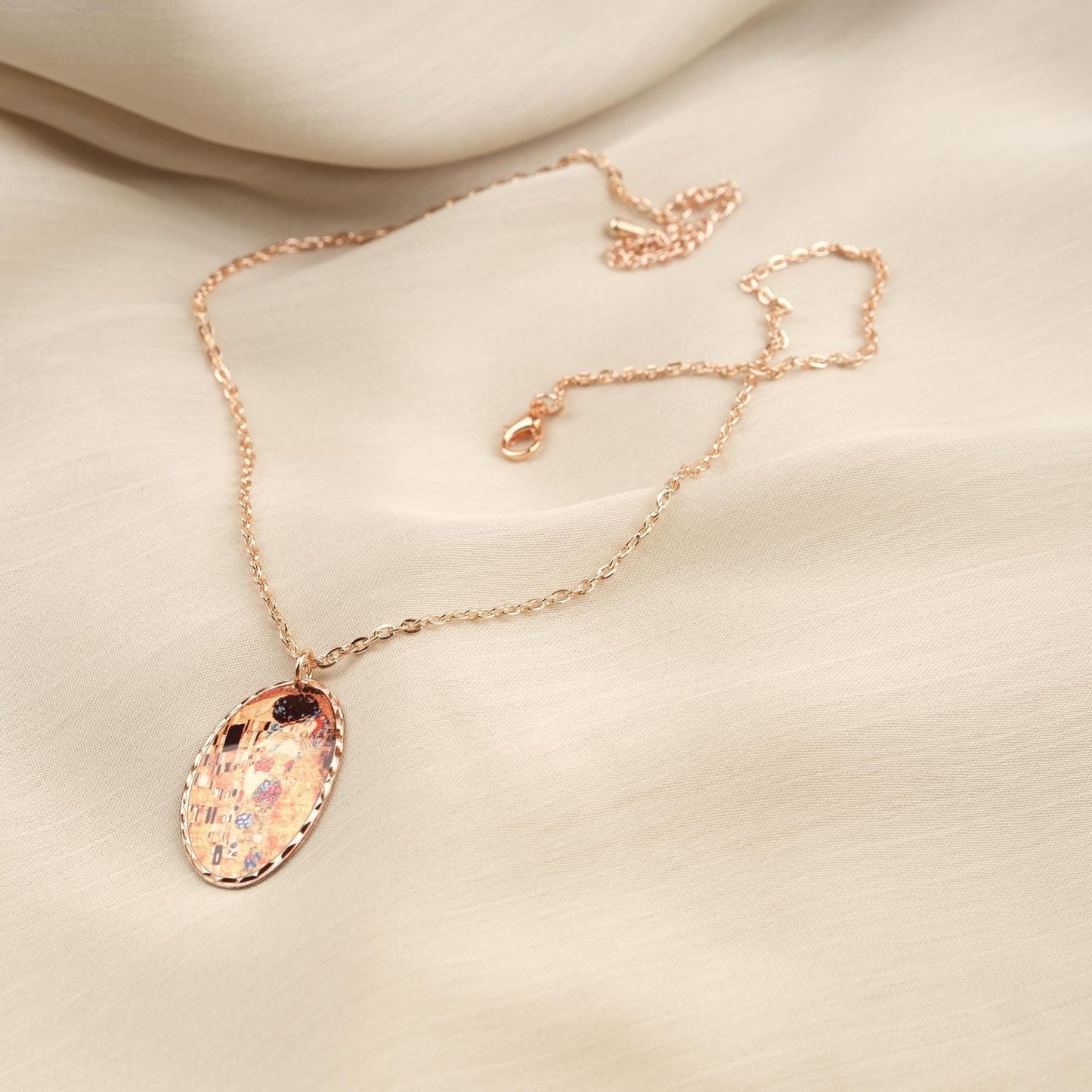 Gustav Klimt "The Kiss" Necklace in Pure Copper, Artistic Pendant & Adjustable Chain | Handmade Antique Looking Vintage Style Gift