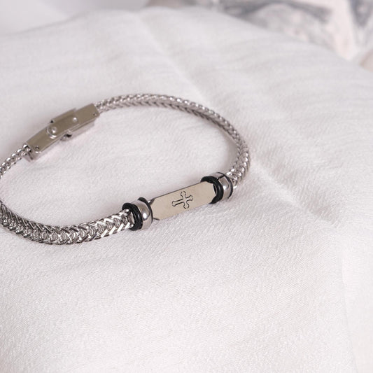 Stainless Steel Men's Bracelet with Cross Symbol – 22cm Silver-Tone Christian Jewelry, Durable Chain Style Wristband for Him