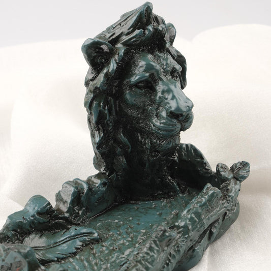 Handmade Gray Lion Ashtray  Vintage Smoke Gift for Mythic Lovers Cigarette Holder and Lid for Smokers Unique Gift Ideas WEIGHS 1LB