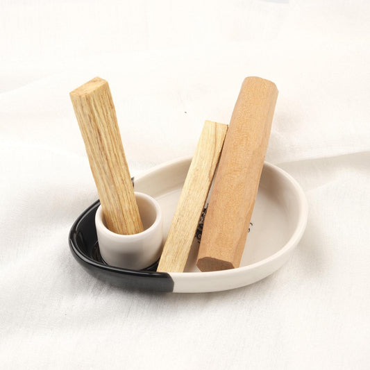 Meditating Cat Design White Ceramic Palo Santo Holder | Smudge And Ash Tray For Energy Cleansing | 14x10x3cm Ash Catcher for Sandal Incense