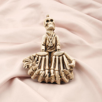 Skull & Marijuana Leaf Ashtray in White, Gothic and Hippie Gift for Smokers | Vintage Cigarette Lid | Skeleton | Unique Smoking Accessories