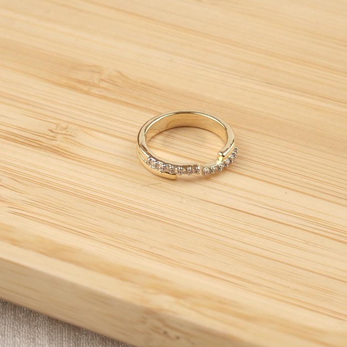 Minimal Diamond Gold Ring for Women, Dainty Little Finger Ring with Sparkly Accent, Delicate and Stylish Everyday Jewelry Gift