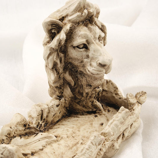 Handmade White Lion Ashtray, Outdoor Smoking Gift  Mythic Cool Ashtray Lid  Cigarette Lid for Smokers, Authentic Accessories WEIGHS 1LB
